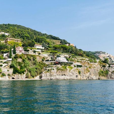 Casa Vacanza Brezza Di Maestrale Salerno Ngoại thất bức ảnh
