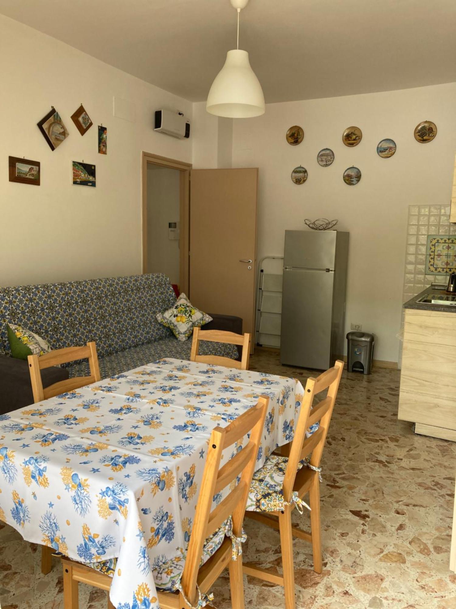 Casa Vacanza Brezza Di Maestrale Salerno Ngoại thất bức ảnh